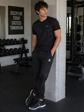EUC Reebok Size Small Black Pathfinder Joggers Sweatpants!